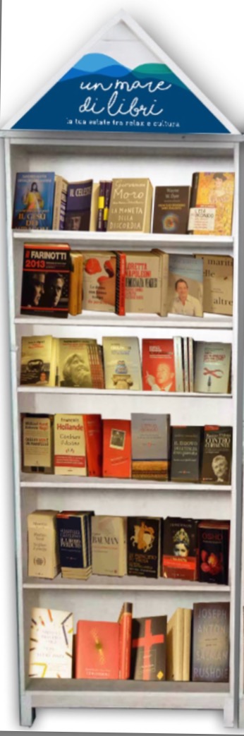 libreria con scaffale