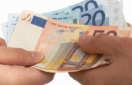 Pagamento retribuzione lavoratori: divieto corresponsione in contanti.